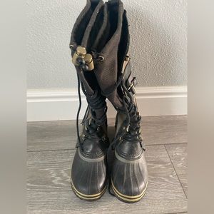 Womens sorel lace up boots